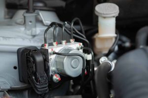 Changer le bloc ABS : quels sont les signes ?