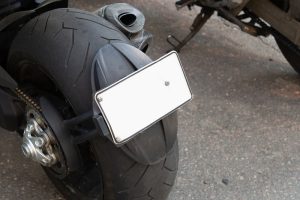 Plaque d'immatriculation moto : Les règles à connaître pour être en conformité